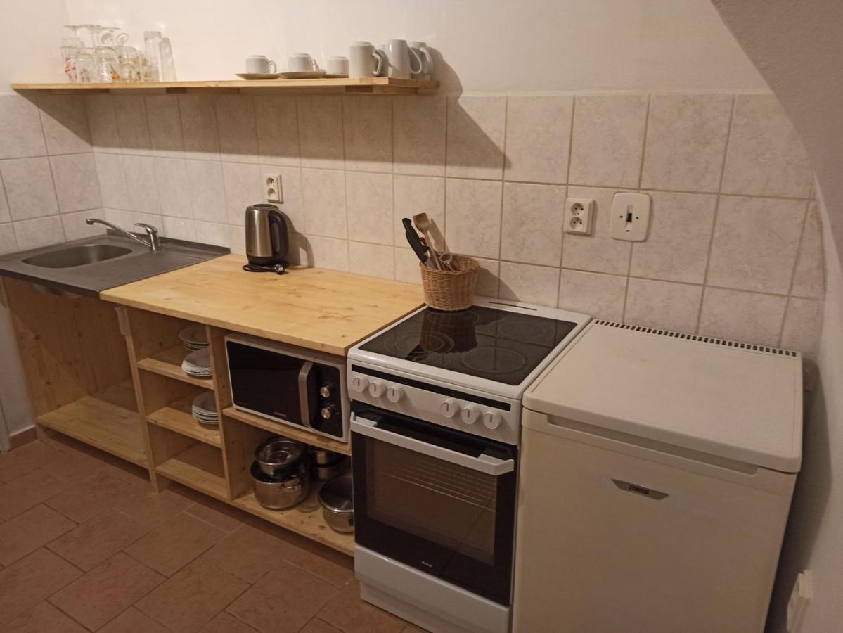 Apartmany Ziakova - Ubytovani Nove Hrady 111 Exteriör bild