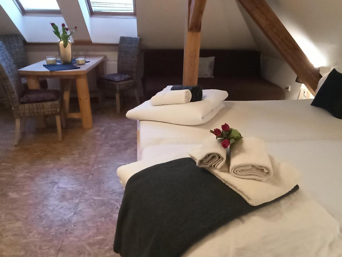 Apartmany Ziakova - Ubytovani Nove Hrady 111 Exteriör bild