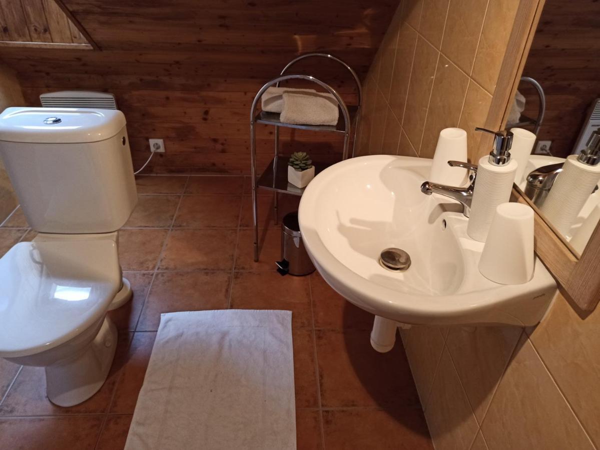 Apartmany Ziakova - Ubytovani Nove Hrady 111 Exteriör bild