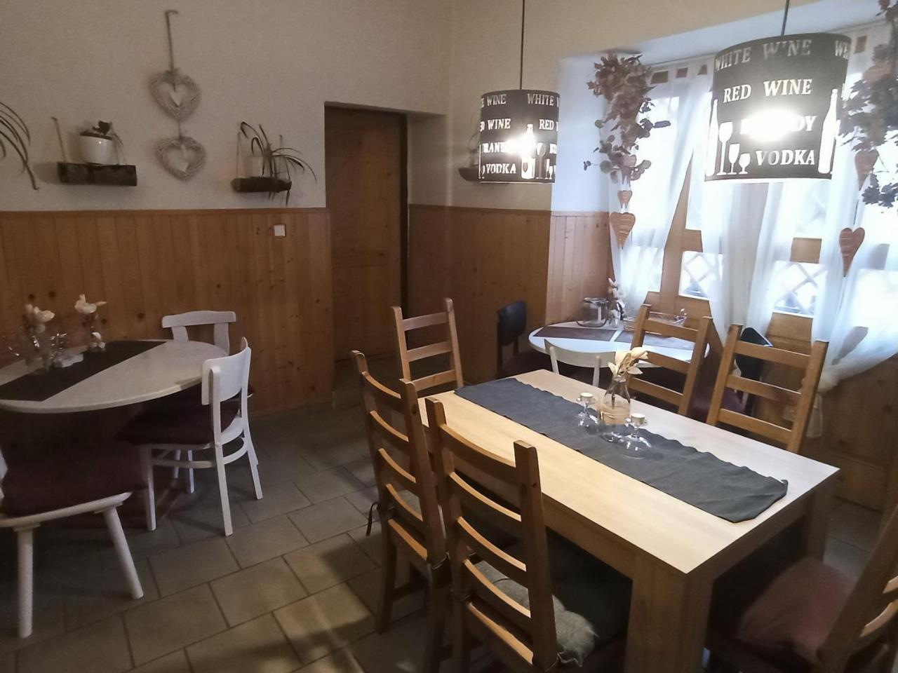 Apartmany Ziakova - Ubytovani Nove Hrady 111 Exteriör bild